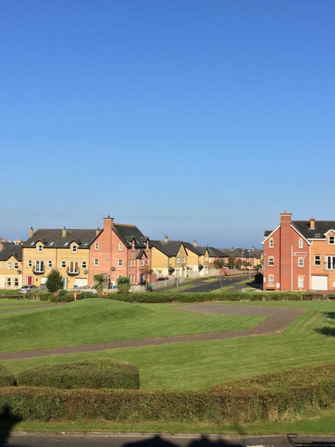 Luxury Portrush Holiday Homes - The Green, Portrush Sleeps 12 - 5 Bedrooms Exterior foto